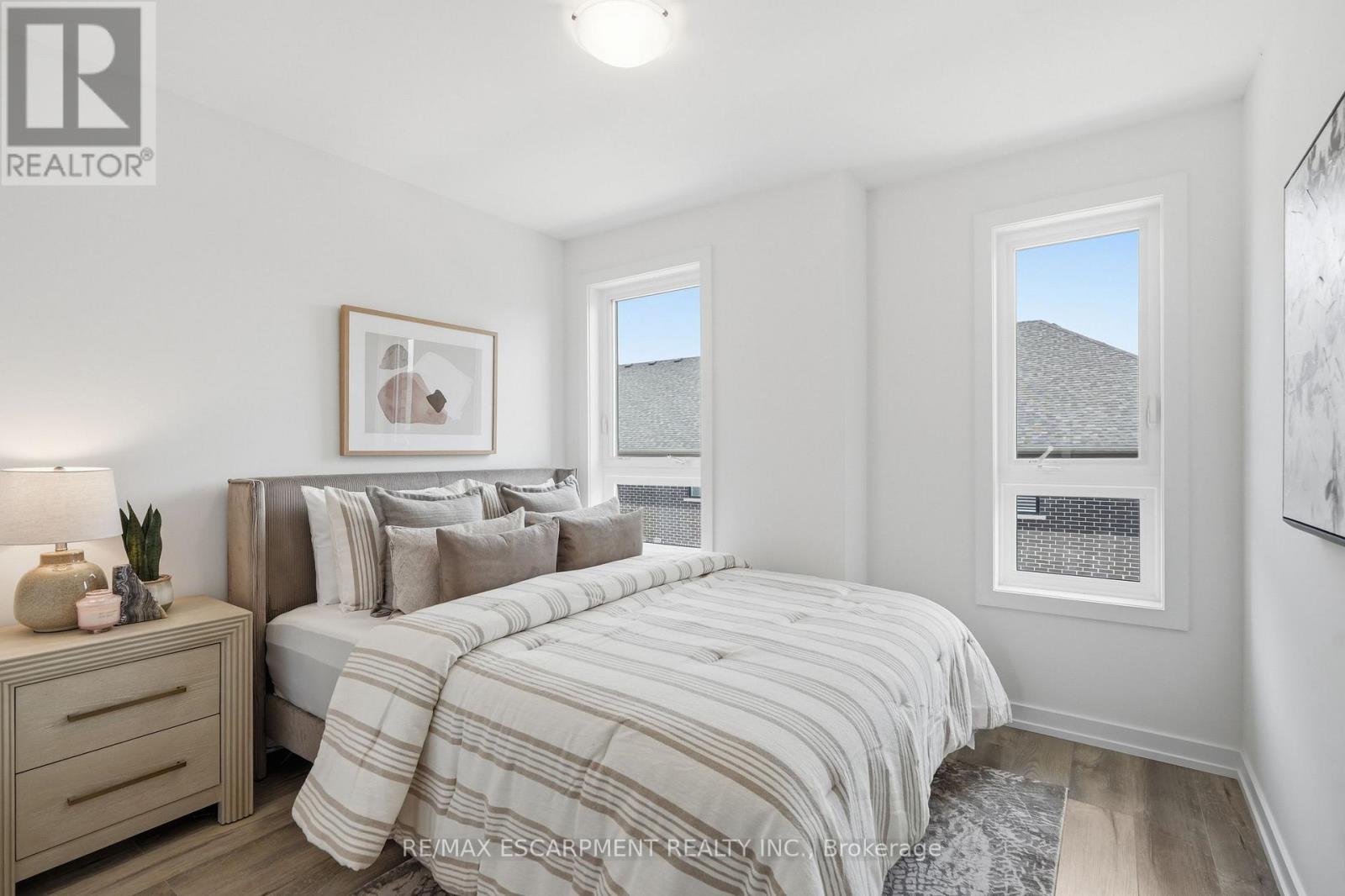 173 BURKE STREET - 33
