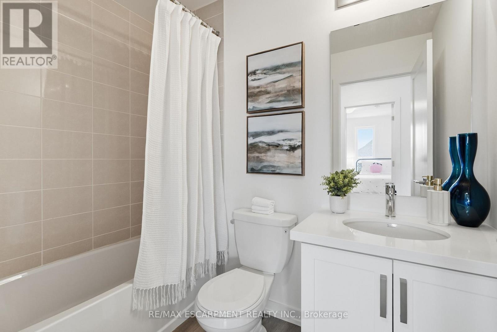 173 BURKE STREET - 38