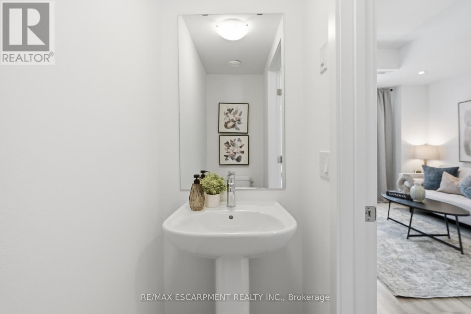173 BURKE STREET - 40