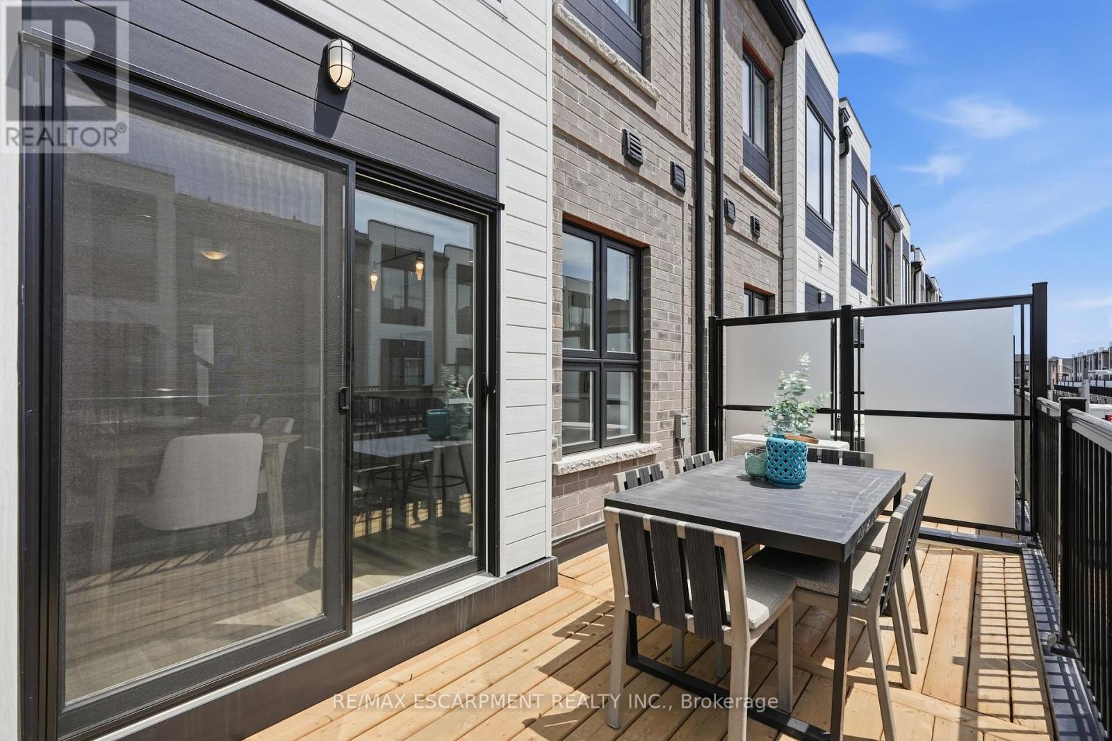 173 BURKE STREET - 43
