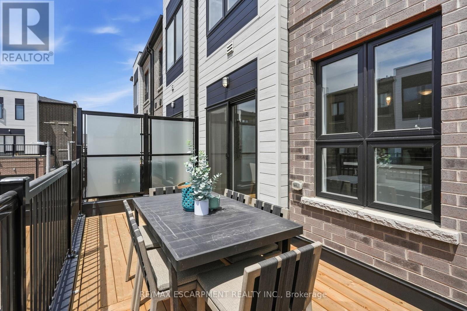 173 BURKE STREET - 44