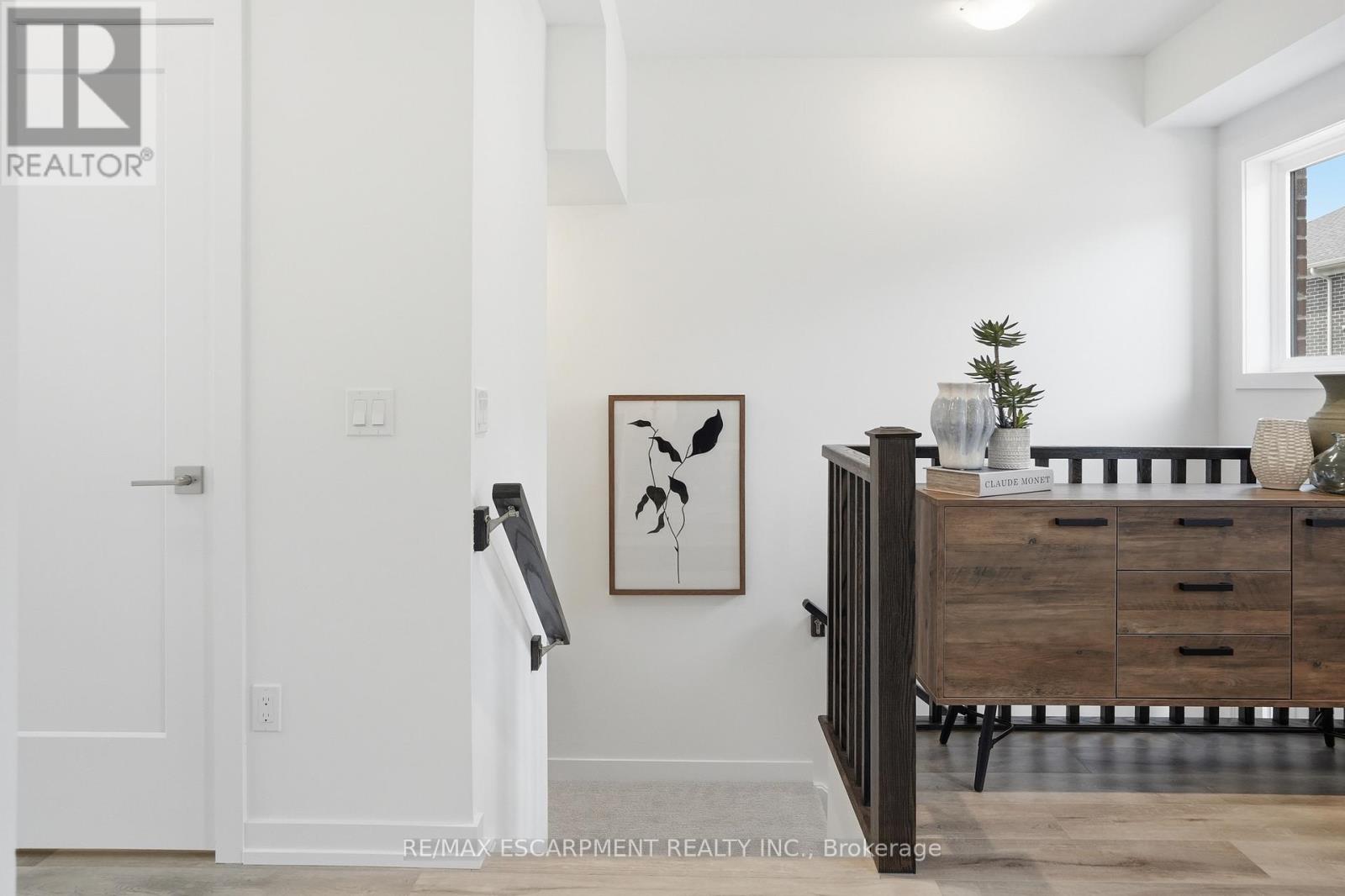 173 BURKE STREET - 6