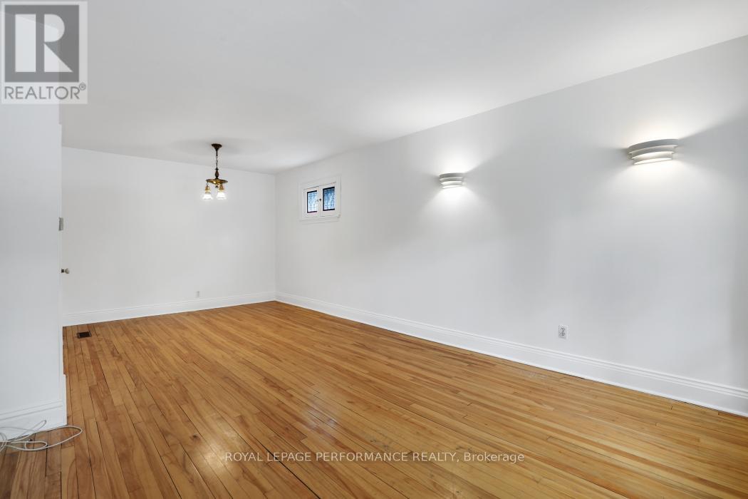 3 Bed, 2 Bath House for Sale in Ottawa – 152 IVY CRESCENT, Ottawa – MLS# X13266446 - Image 8