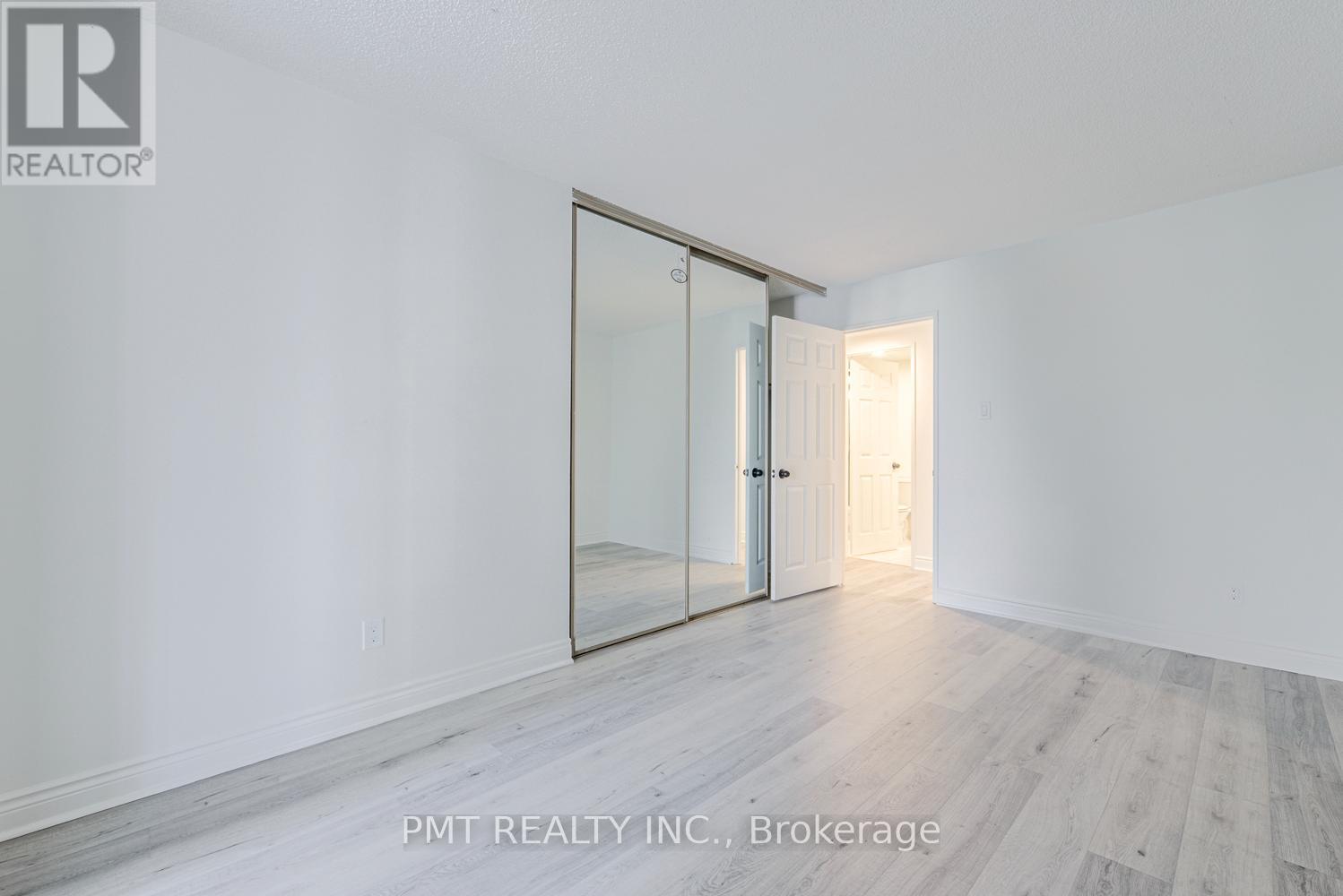 #202 77 CARLTON STREET - 20
