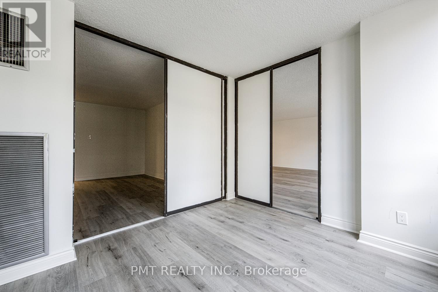 #202 77 CARLTON STREET - 24