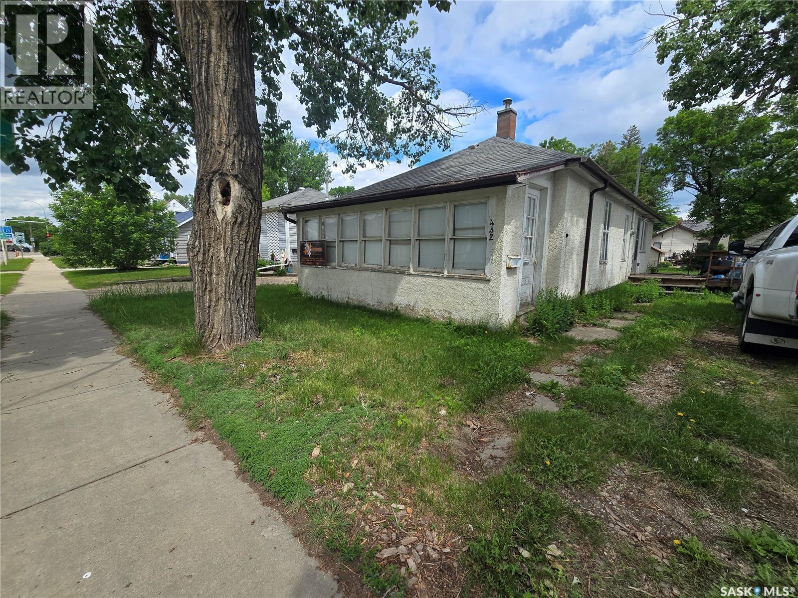 432 GOVERNMENT ROAD - 1