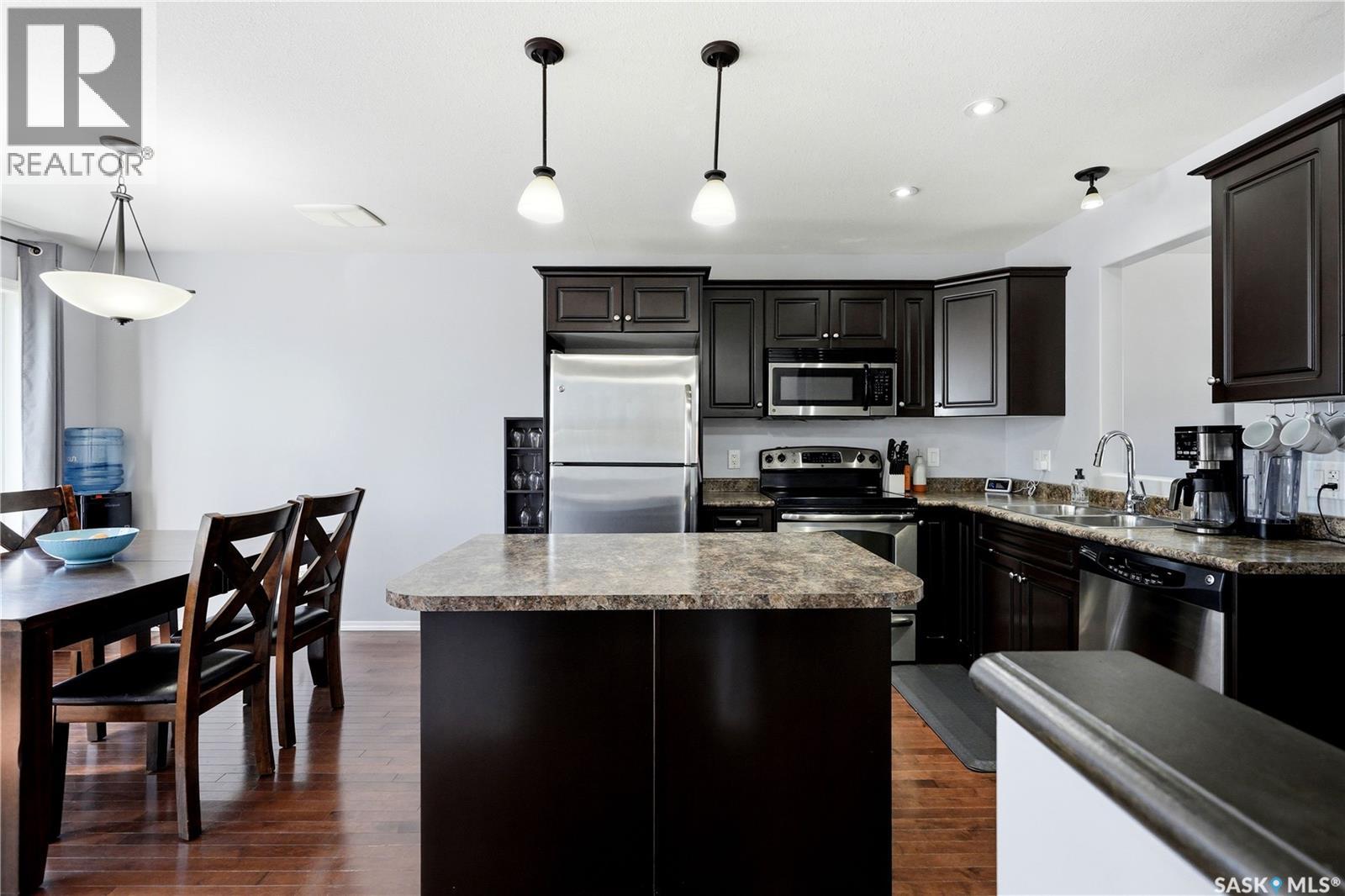 224 Langlois WAY — photo 10