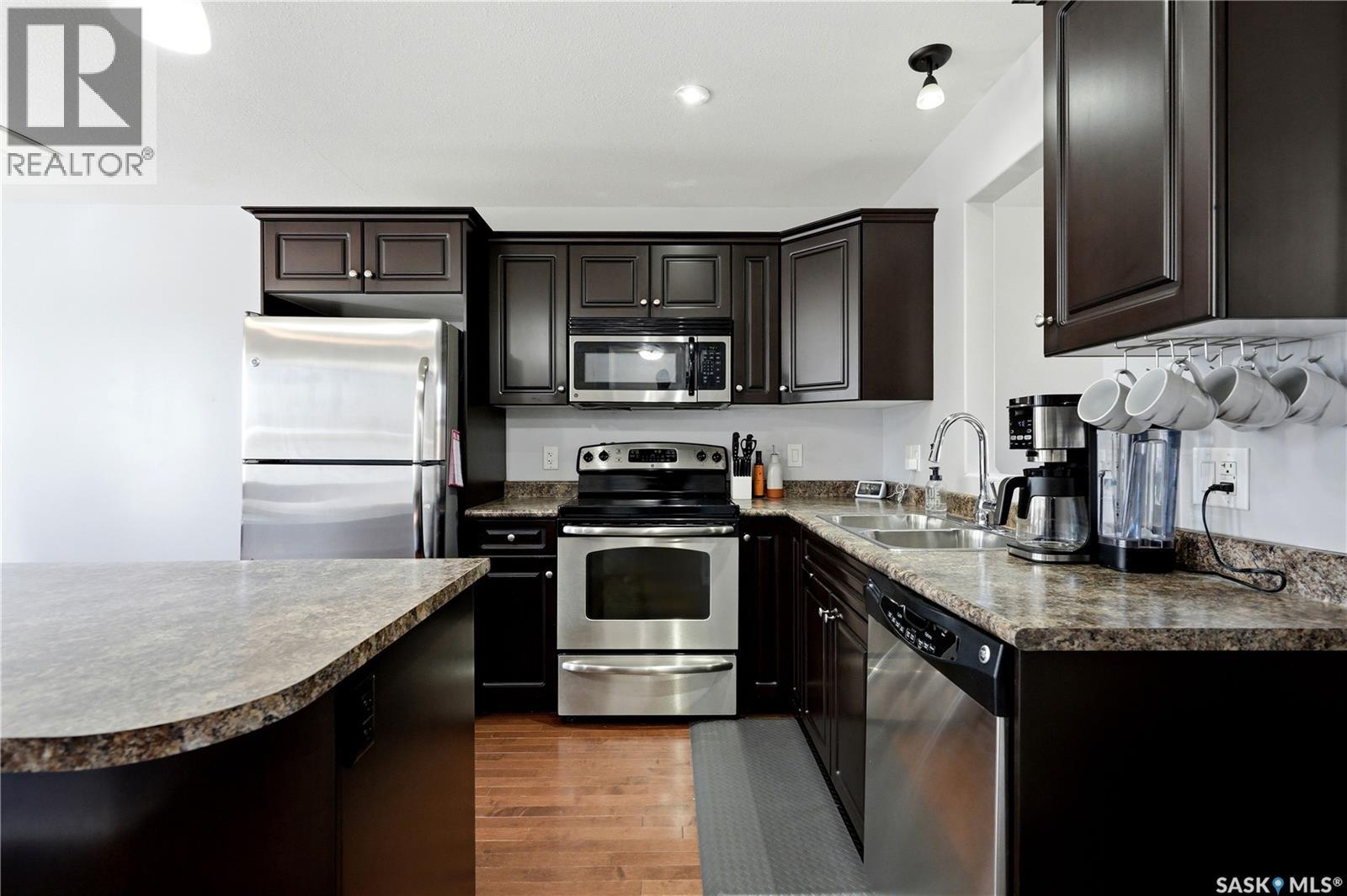 224 Langlois WAY — photo 8