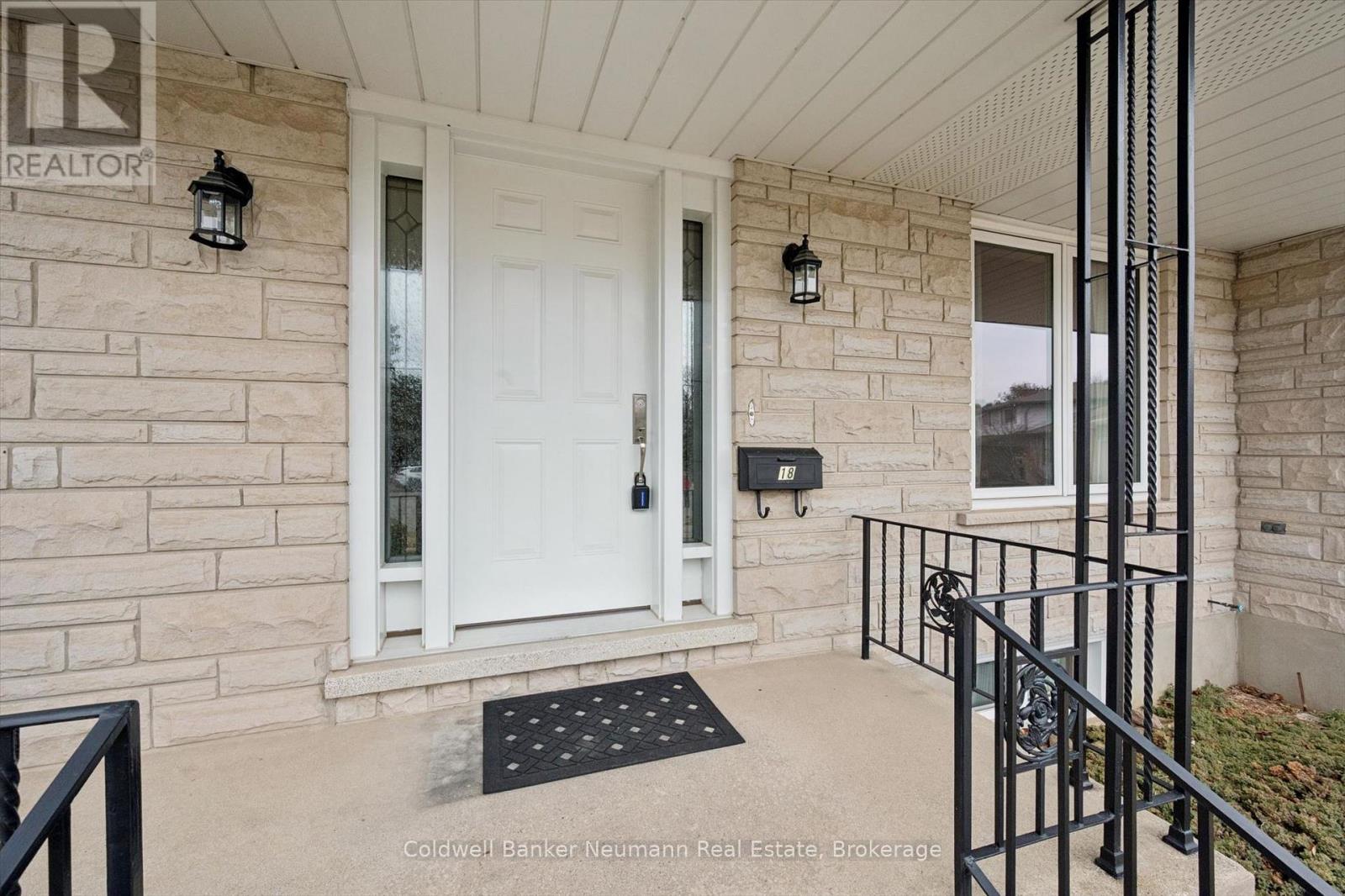 18 CARMINE PLACE - 5
