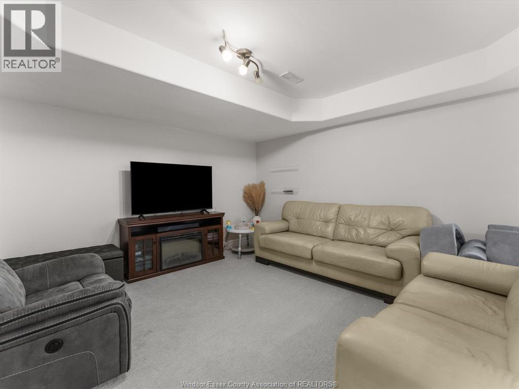 139 Woodycrest AVENUE - 17