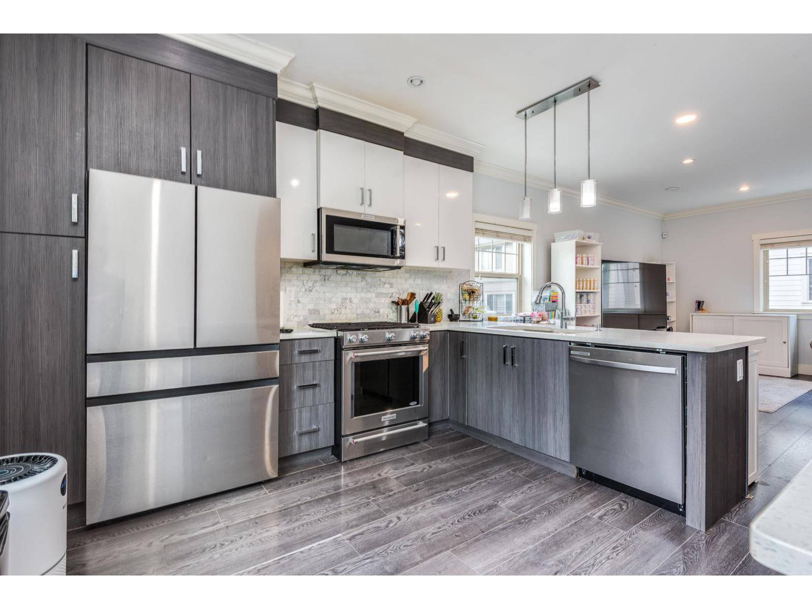 13 19097 64 AVENUE, Surrey
