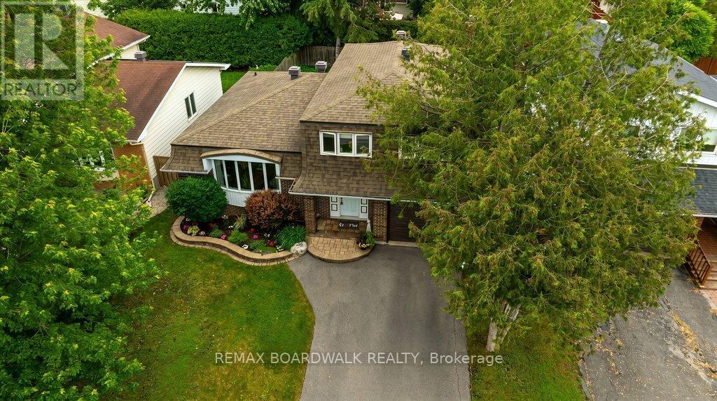 3 Bed, 3 Bath House for Sale in Ottawa – 1703 FIELDSTONE CRESCENT, Ottawa – MLS# X13144484 - Image 3