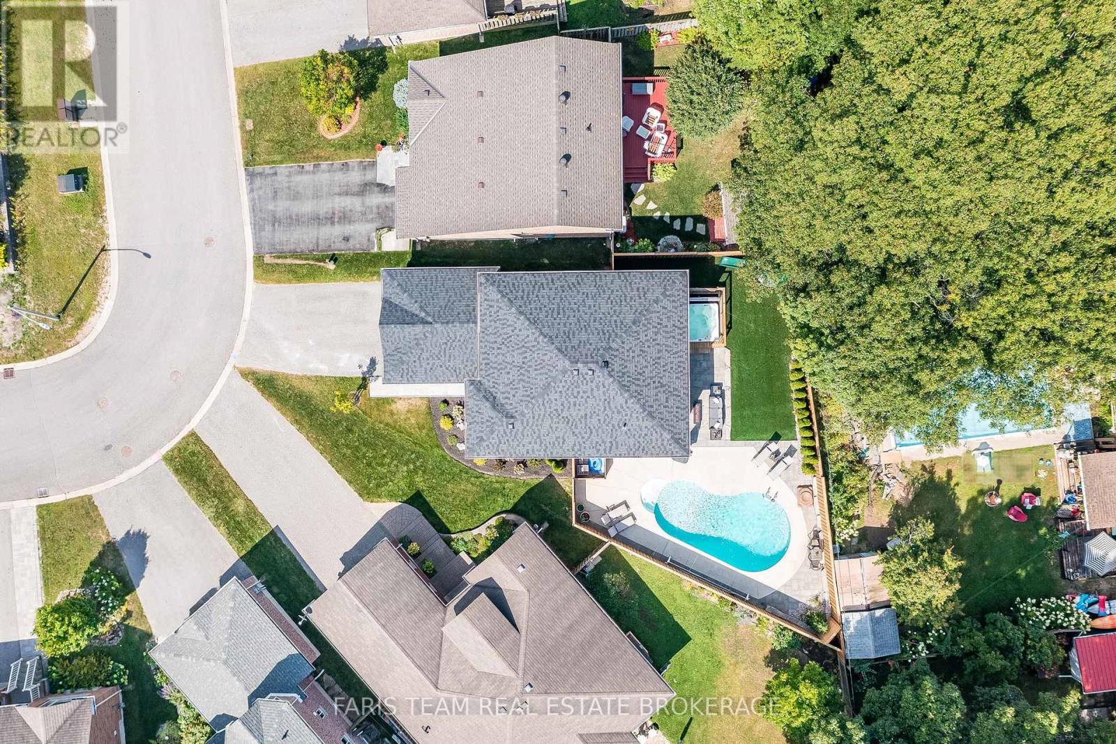 993 WHITNEY CRESCENT - 25