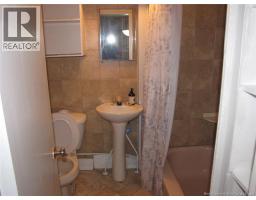 210-212 Pleasant Street, photo 21