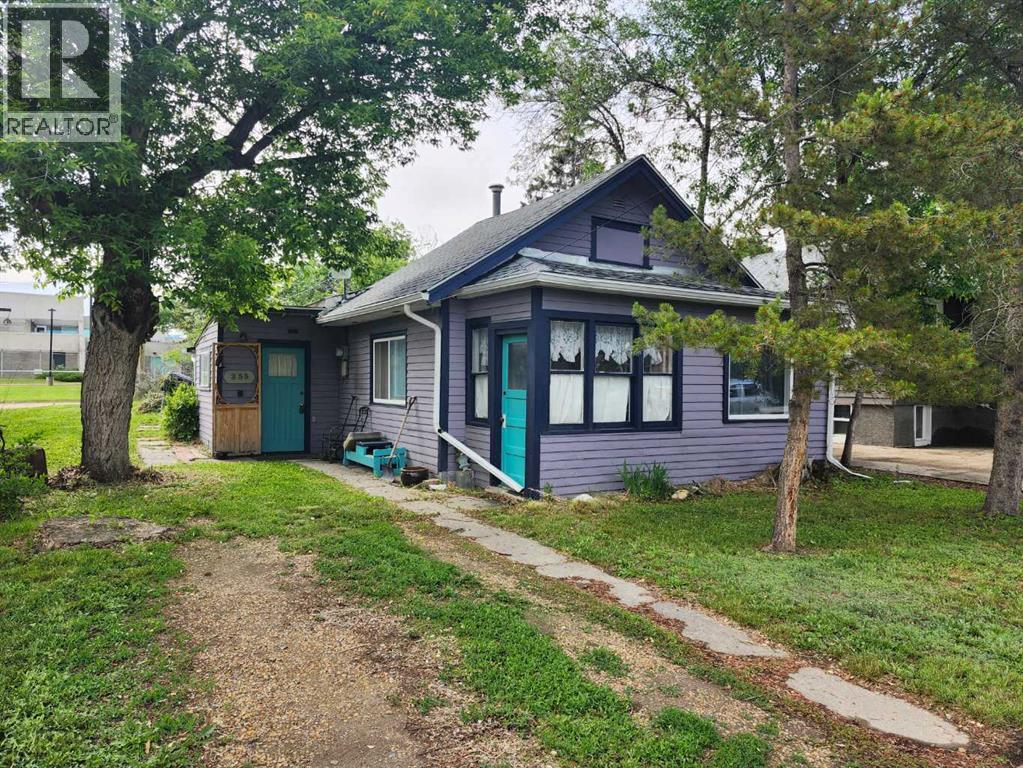 355 4 Street W, Drumheller, Alberta, T0J0Y3