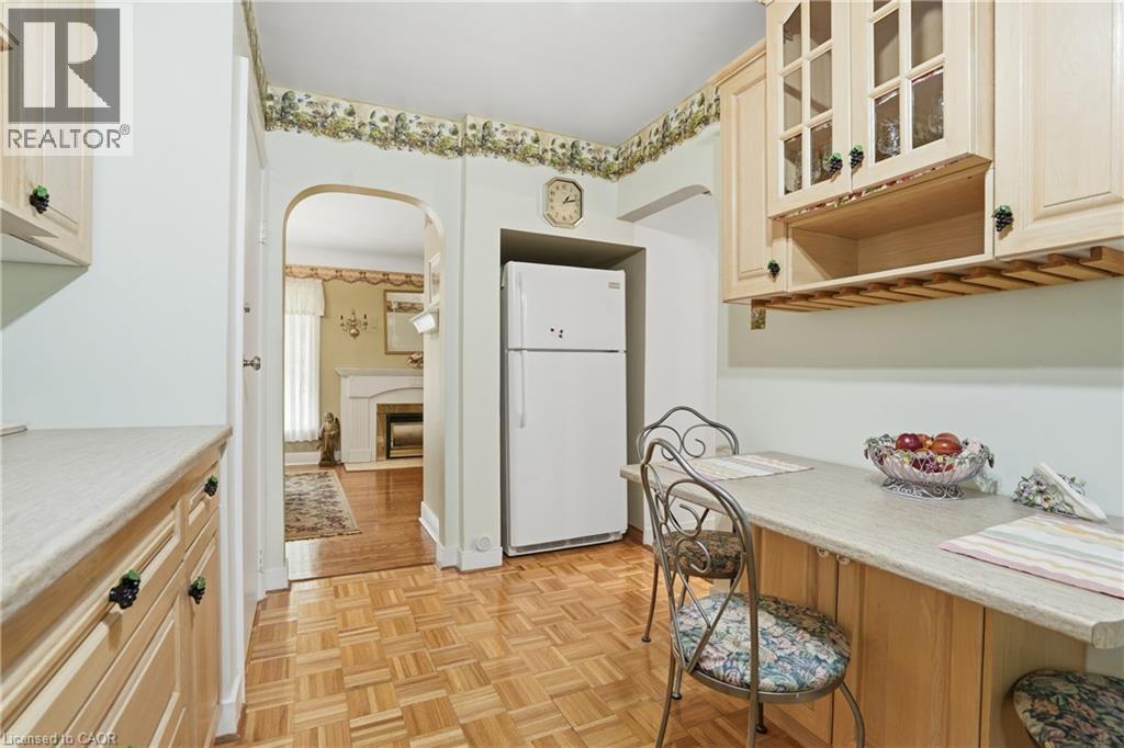147 VILLAGE Road - 10