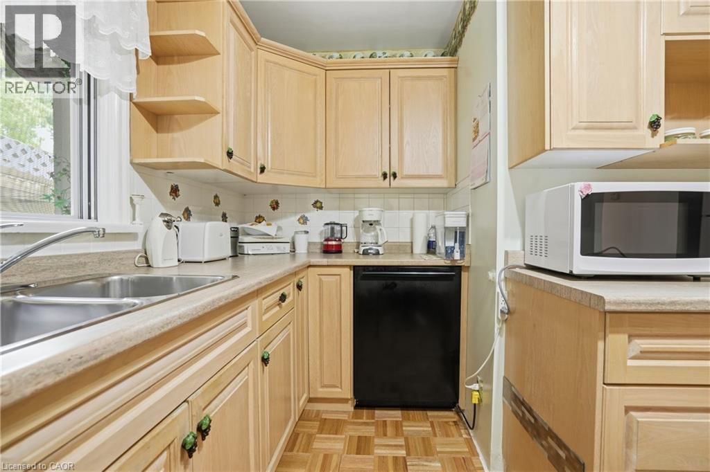 147 VILLAGE Road - 12