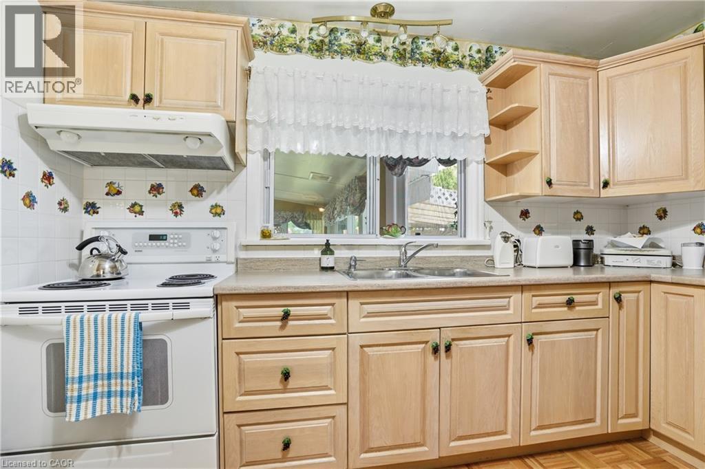147 VILLAGE Road - 13