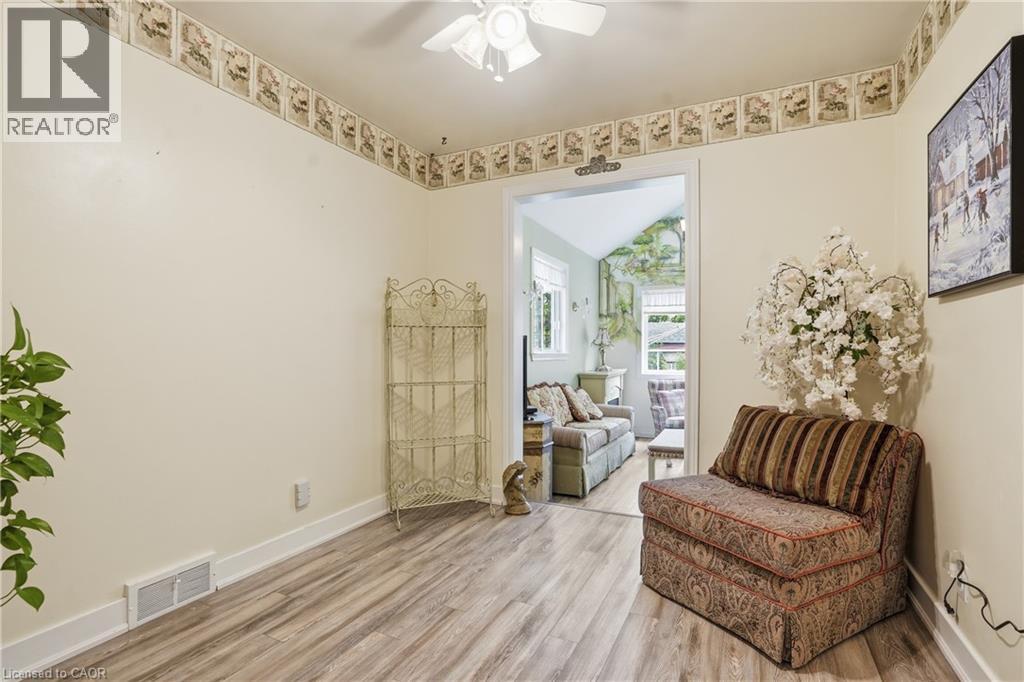 147 VILLAGE Road - 18