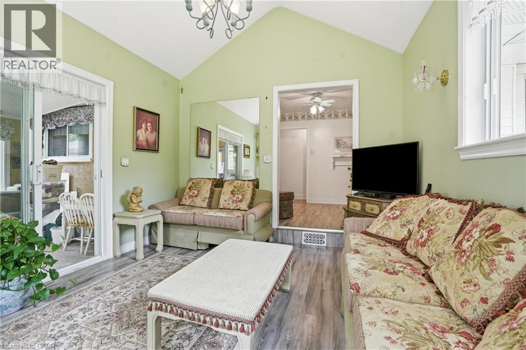 147 VILLAGE Road - 19