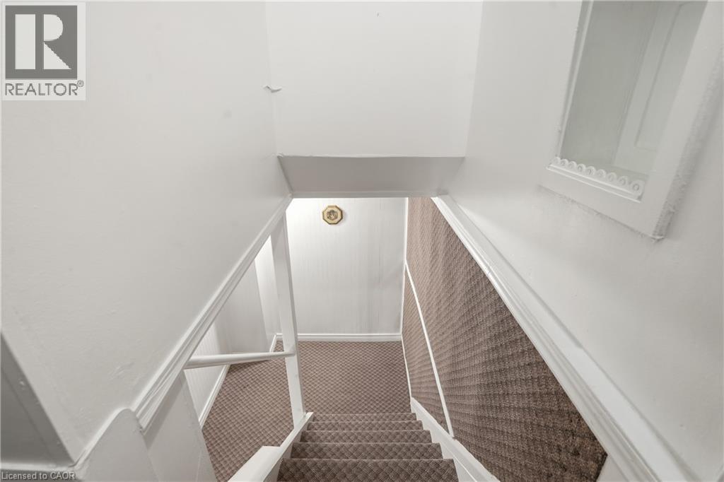 147 VILLAGE Road - 23