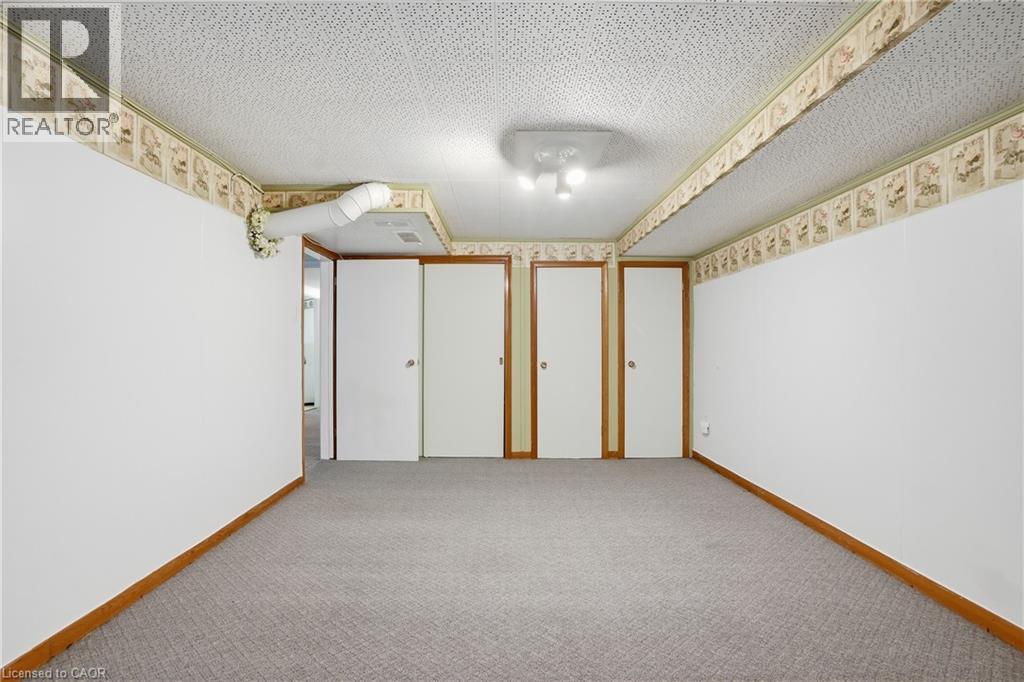 147 VILLAGE Road - 30