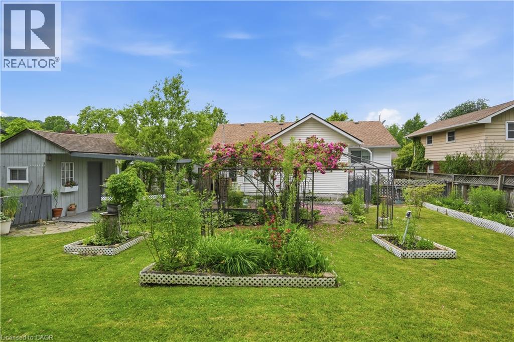 147 VILLAGE Road - 34