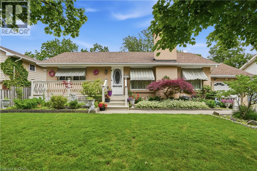 147 VILLAGE Road - 4