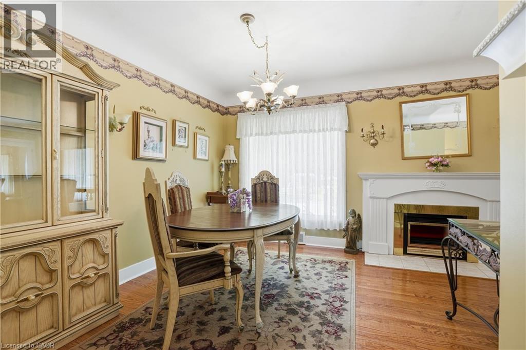 147 VILLAGE Road - 9