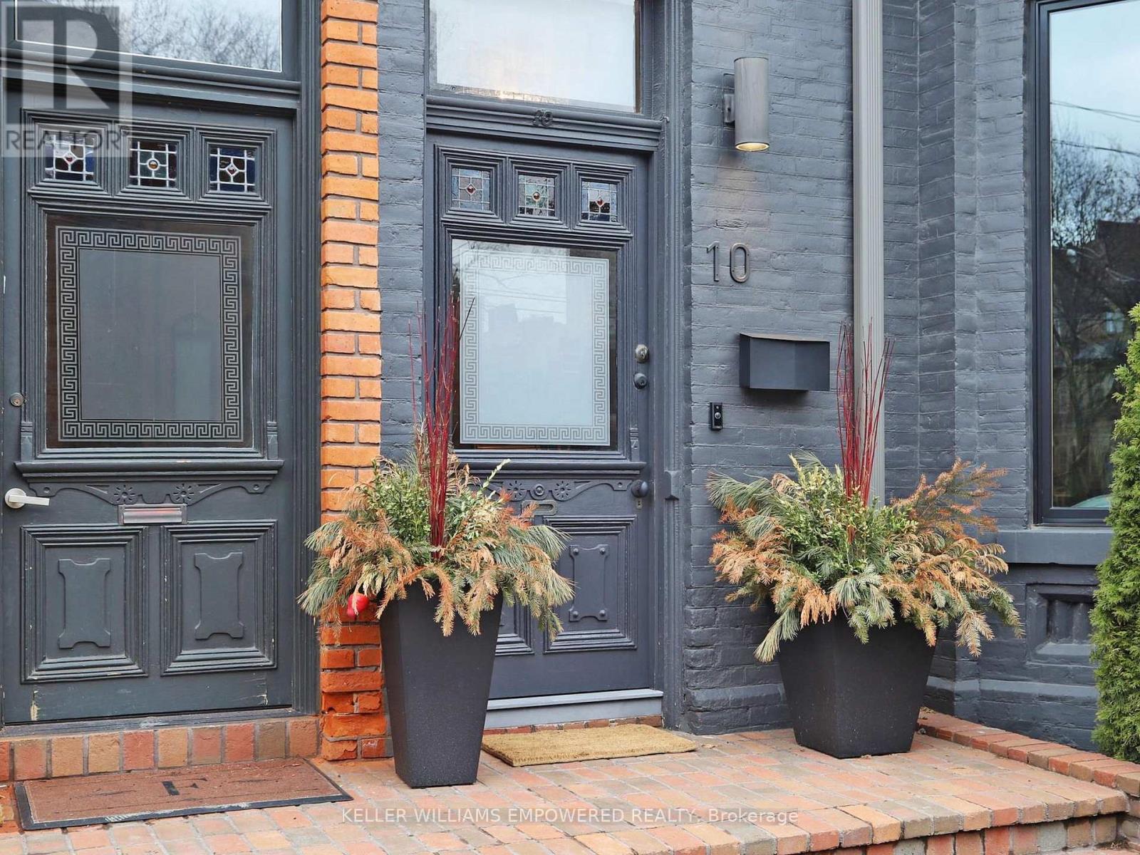 10 WEBSTER AVENUE - 45
