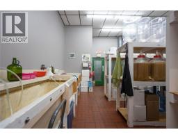 1672 Second Avenue, Trail, BC V1R1M5 Photo 8
