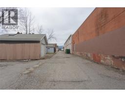 1672 Second Avenue, Trail, BC V1R1M5 Photo 21