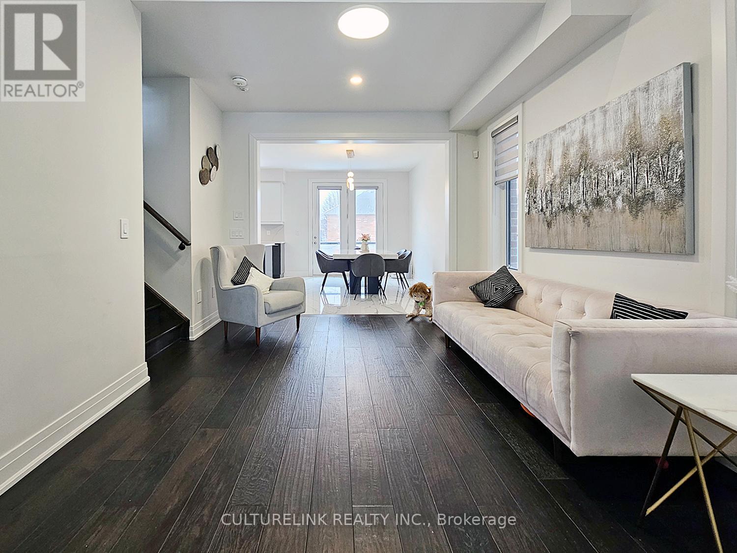 551 NEW ENGLAND COURT - 13