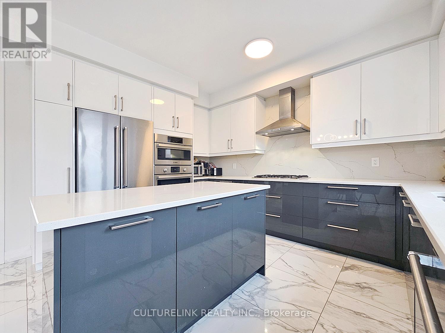 551 NEW ENGLAND COURT - 8