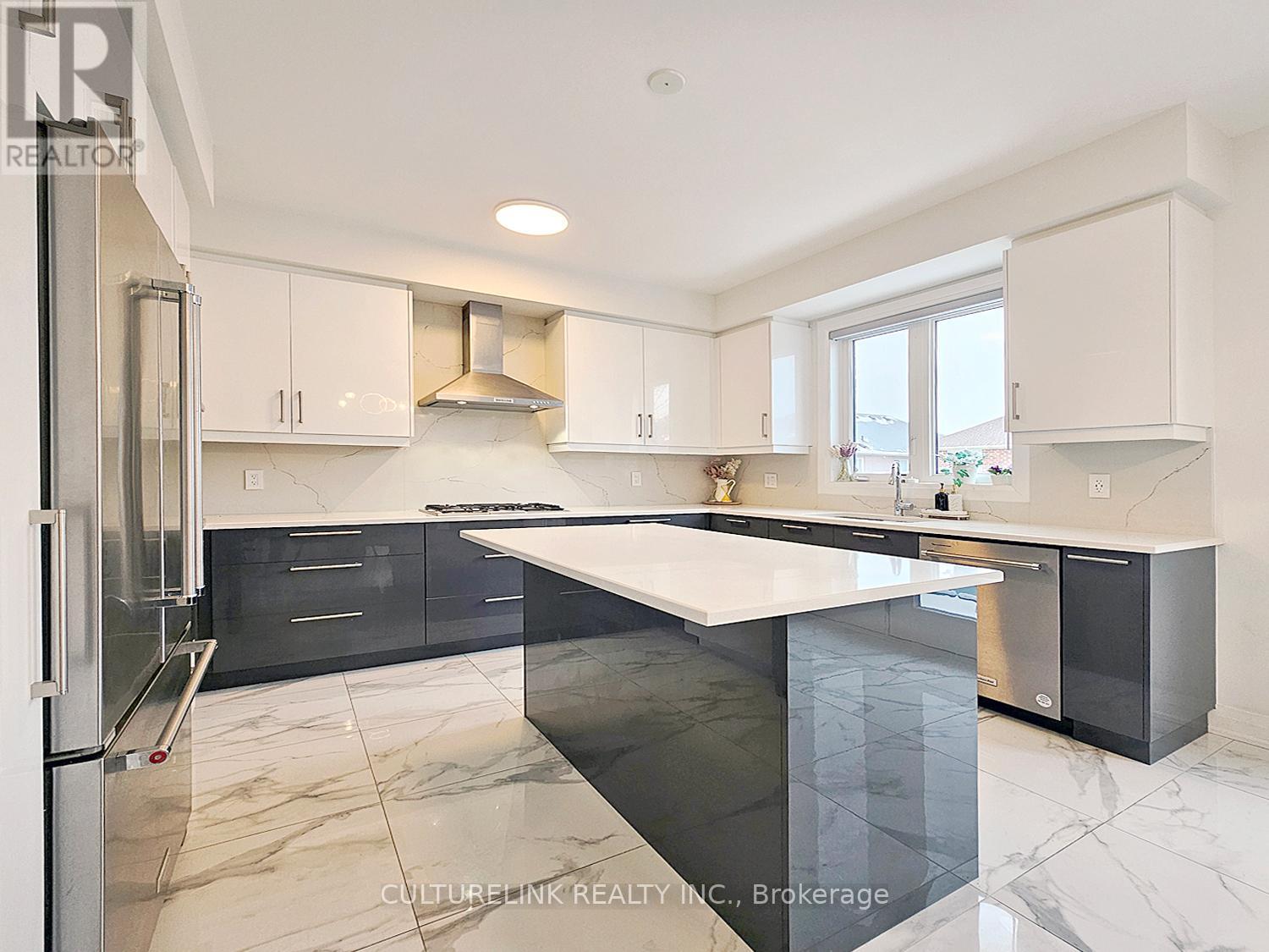 551 NEW ENGLAND COURT - 5