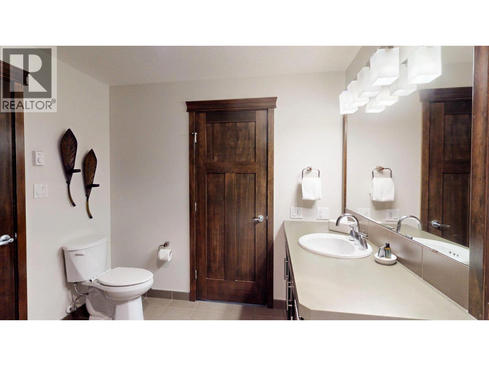 #715 E 700 BIGHORN Boulevard - 32