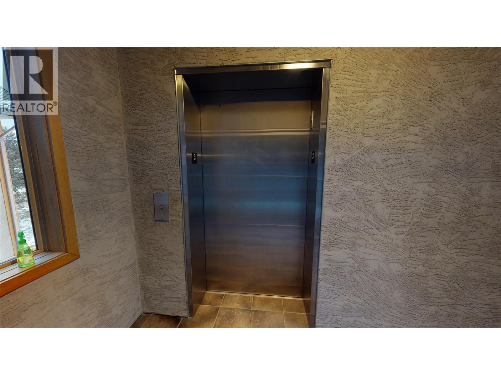 #715 E 700 BIGHORN Boulevard - 36