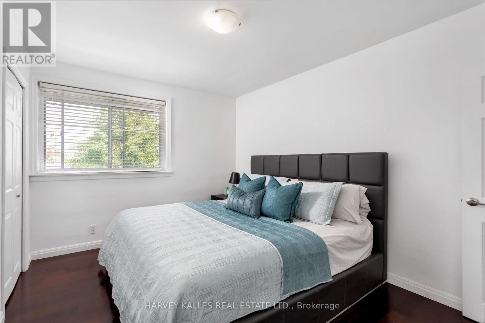 49 LEARMONT DRIVE - 27