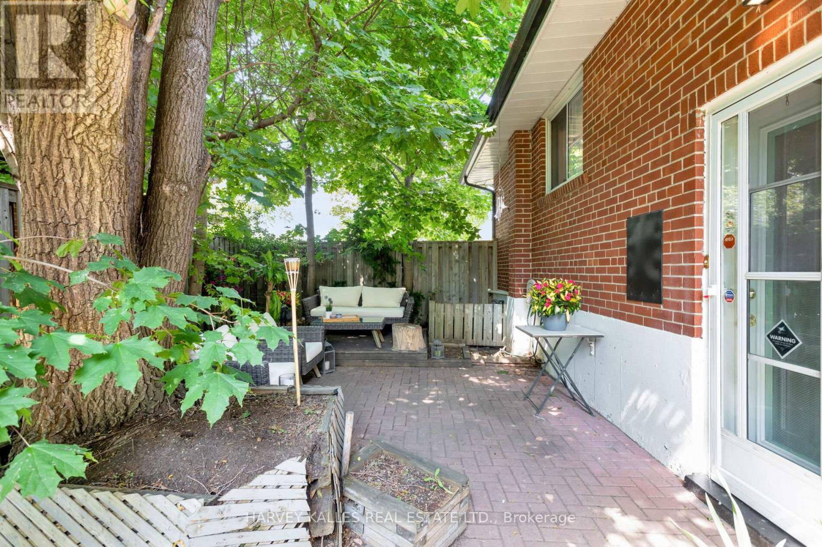 49 LEARMONT DRIVE - 29