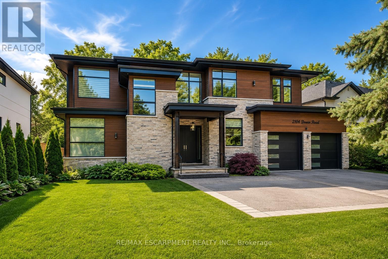 2104 DEVON ROAD - 1