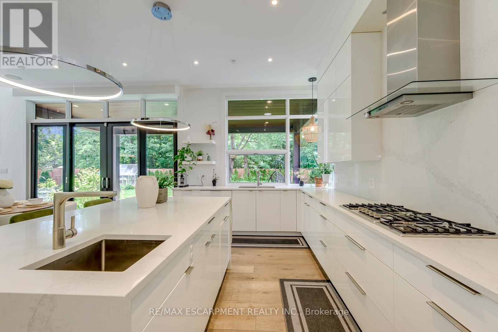 2104 DEVON ROAD - 13