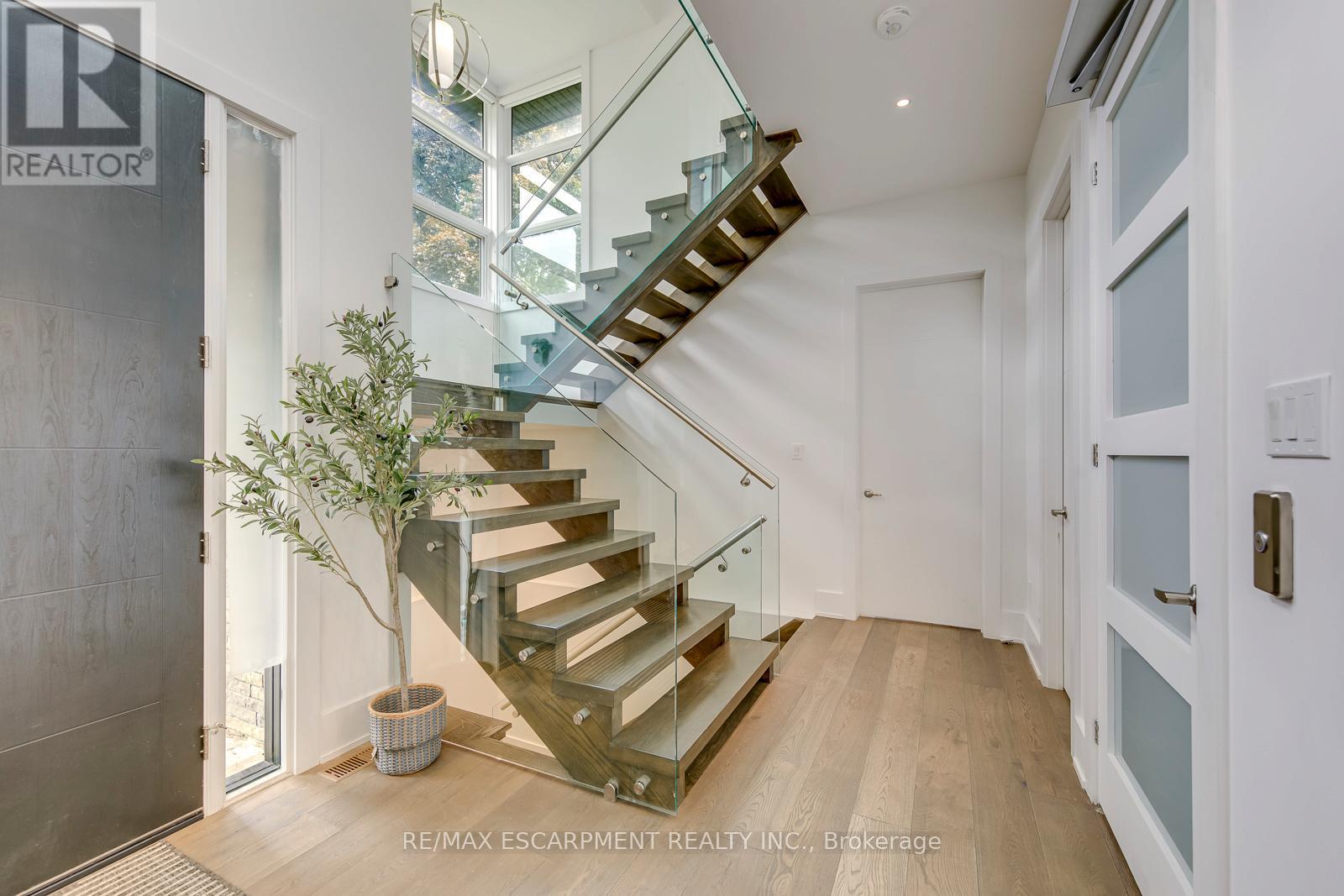 2104 DEVON ROAD - 22