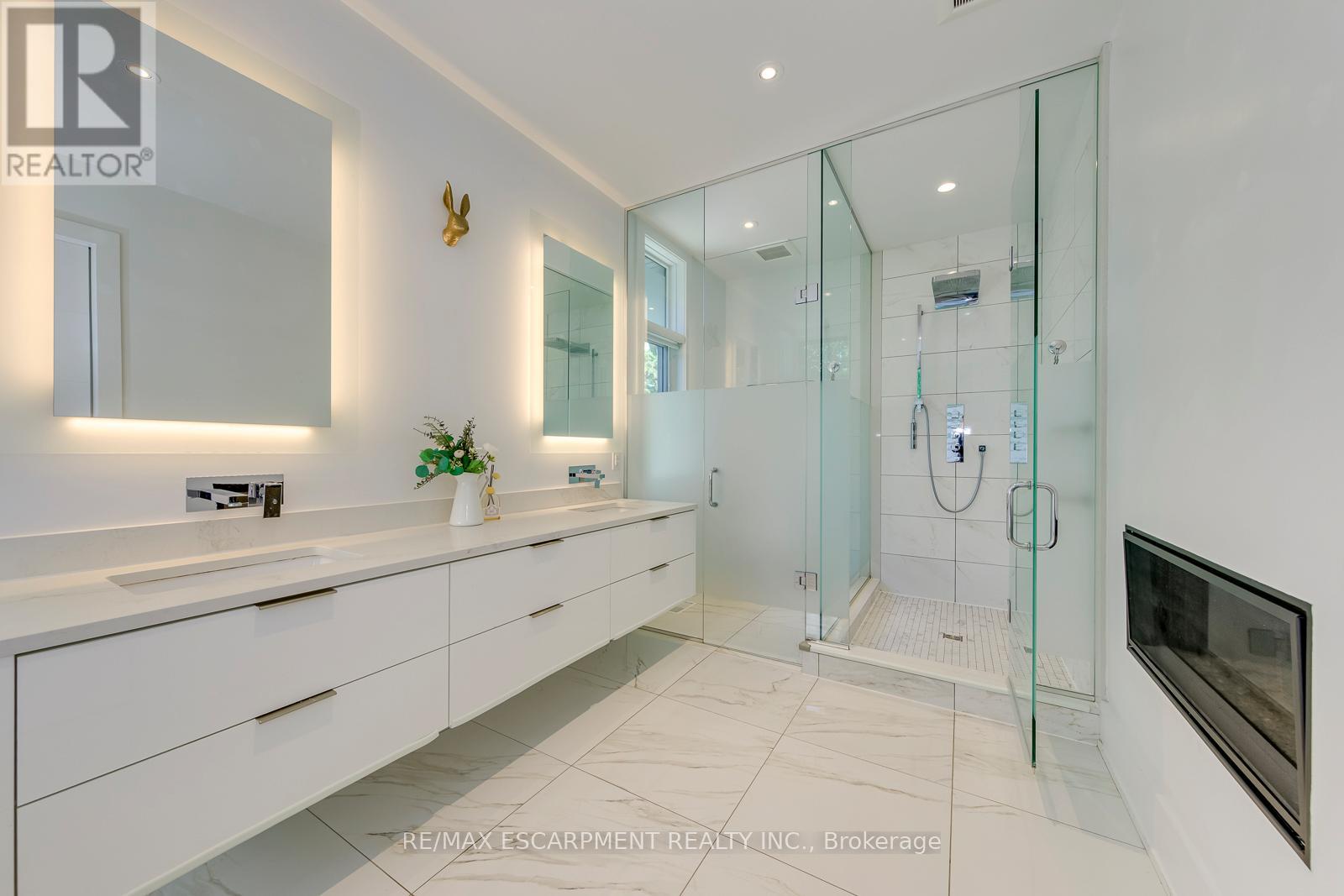 2104 DEVON ROAD - 30