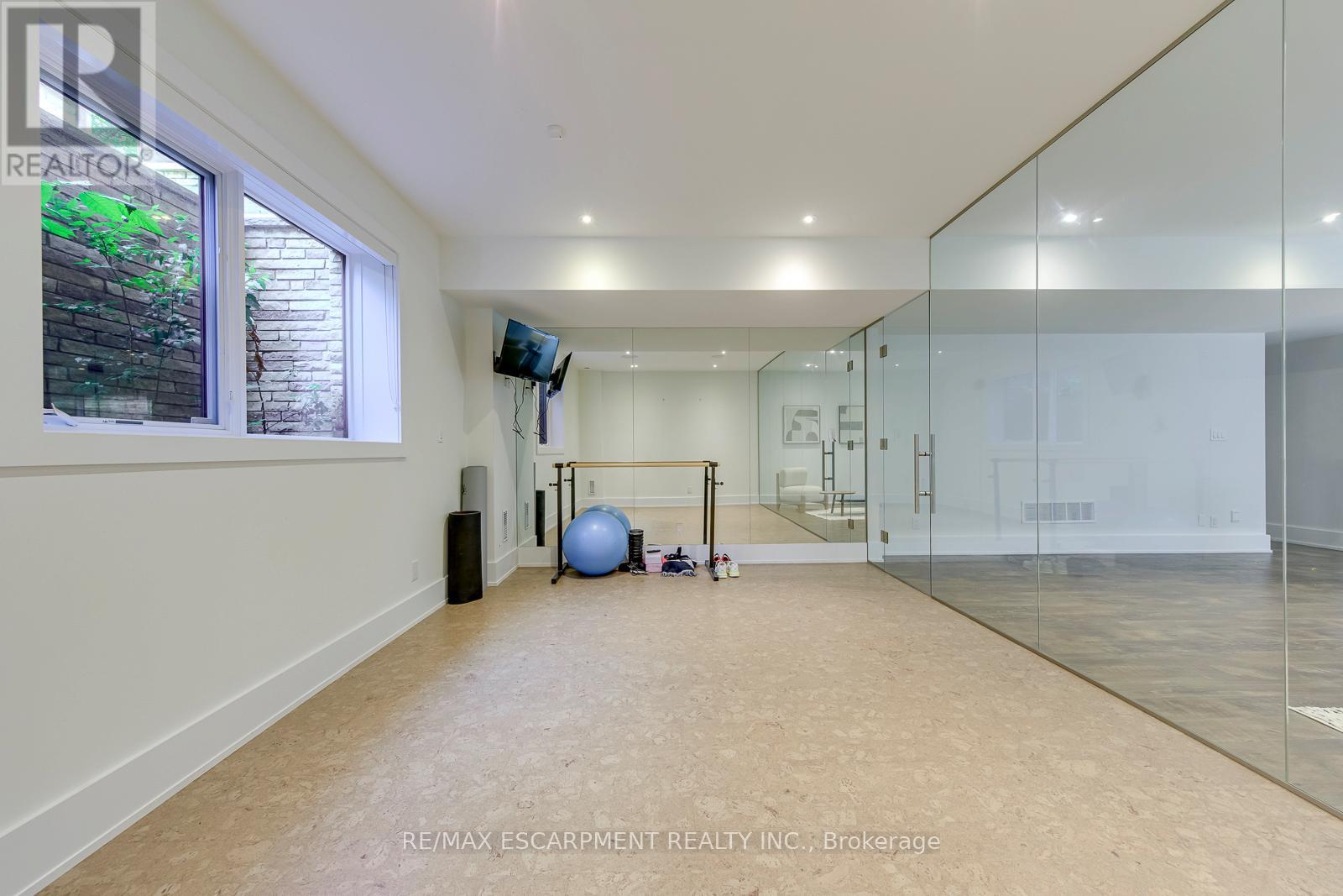 2104 DEVON ROAD - 40
