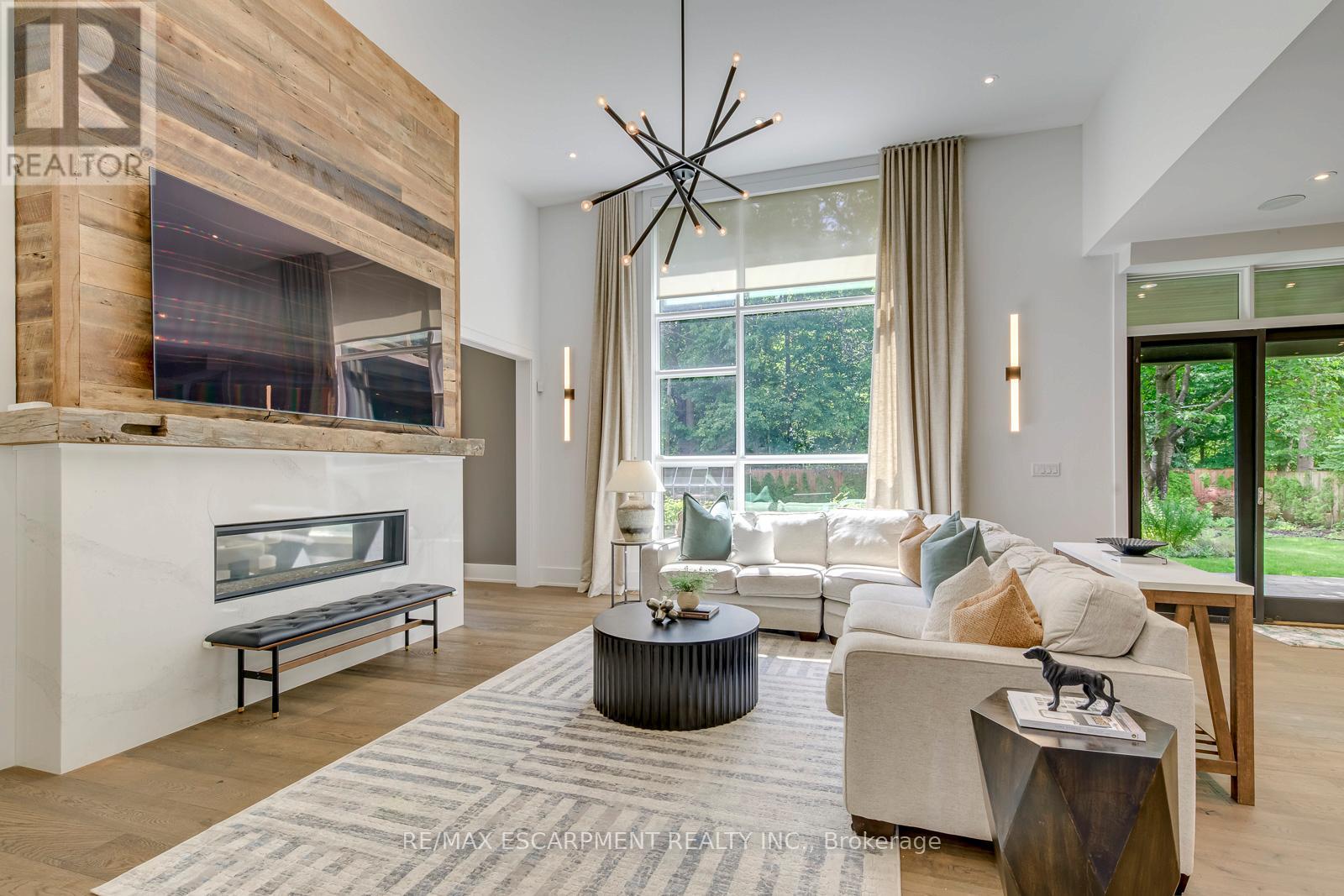 2104 DEVON ROAD - 5