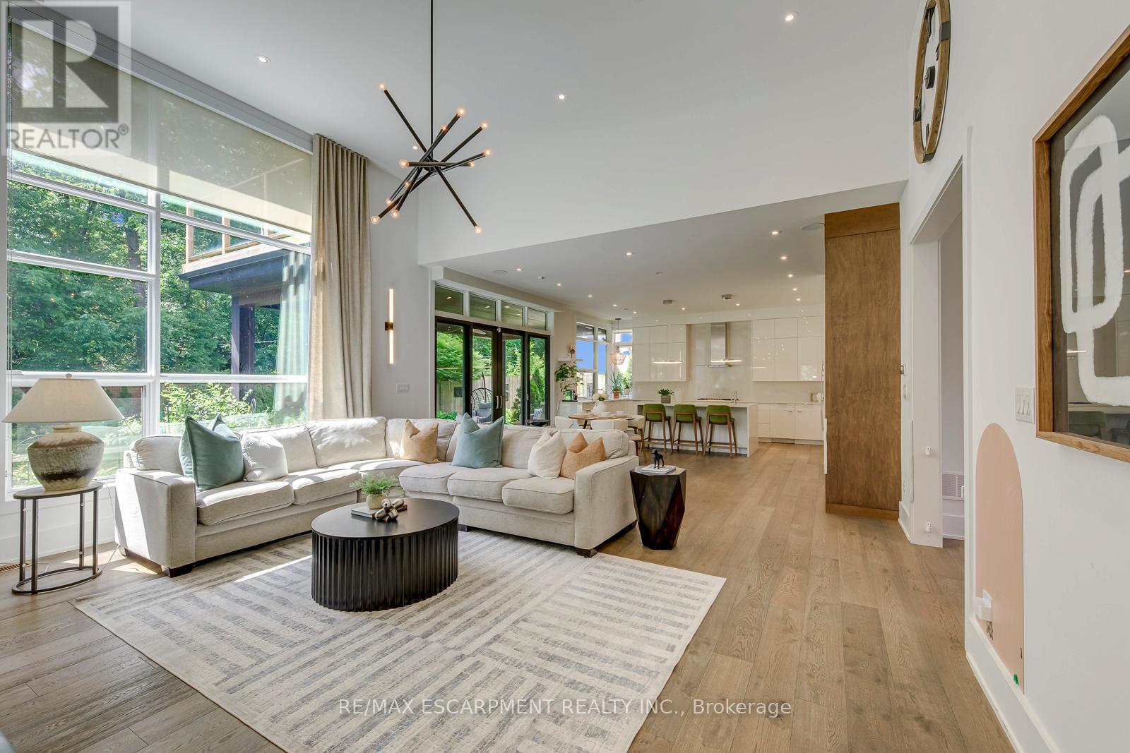 2104 DEVON ROAD - 7