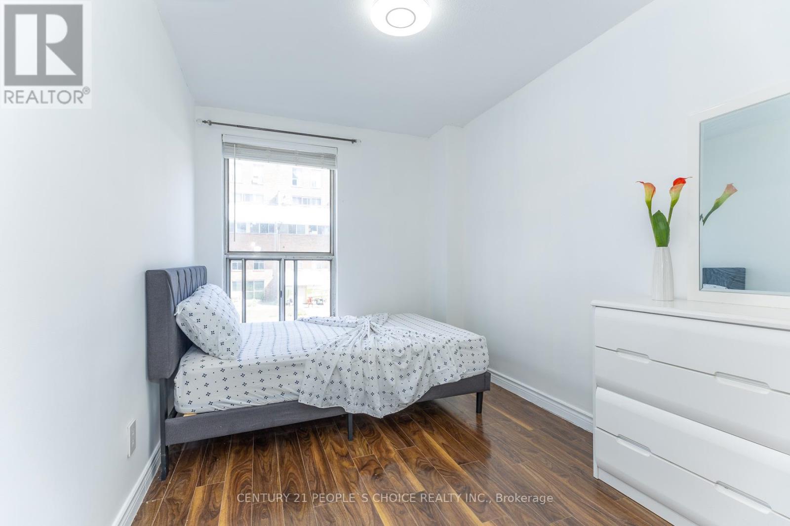 #106 10 EDDYSTONE AVENUE N - 22