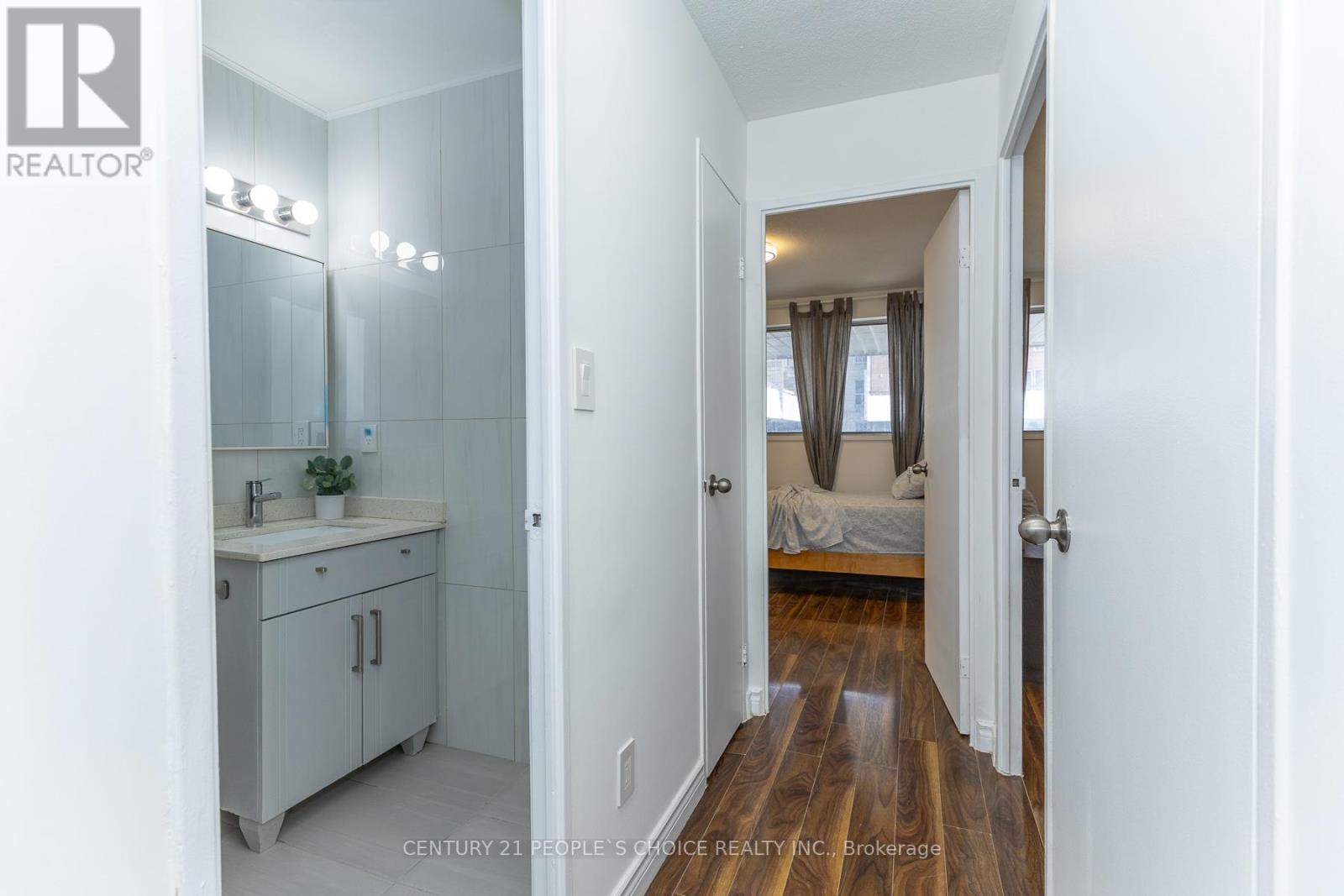 #106 10 EDDYSTONE AVENUE N - 28