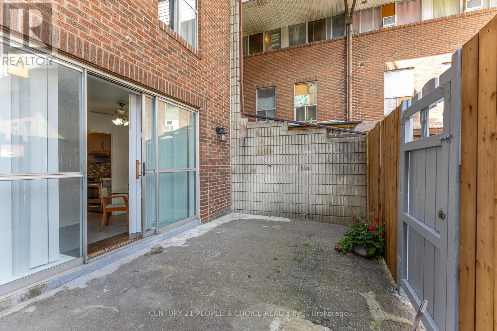 #106 10 EDDYSTONE AVENUE N - 39