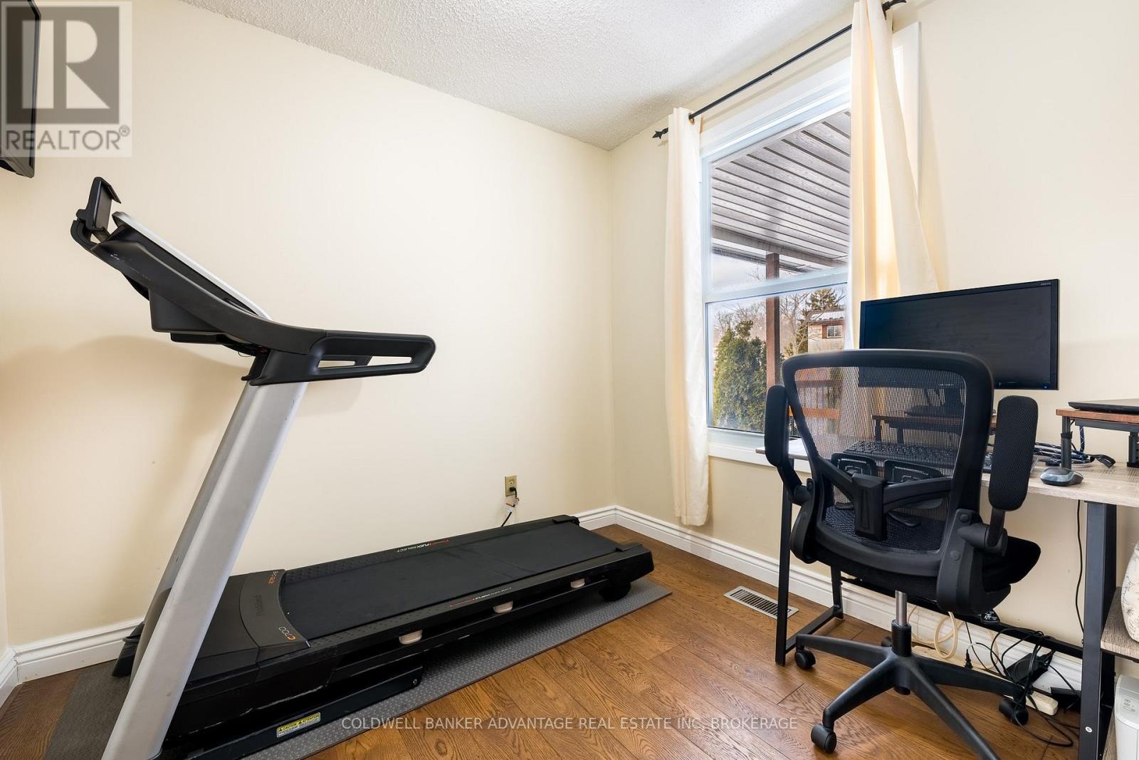 25 NEWLEAF CRESCENT - 18